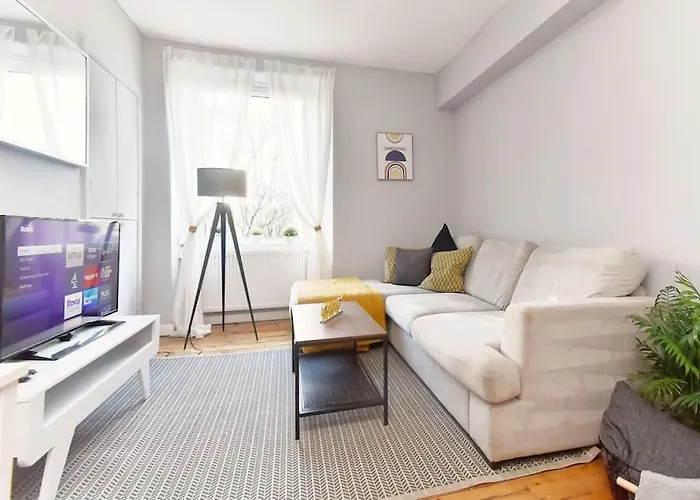 Cosy And Chic, Quiet Apartment In Leith